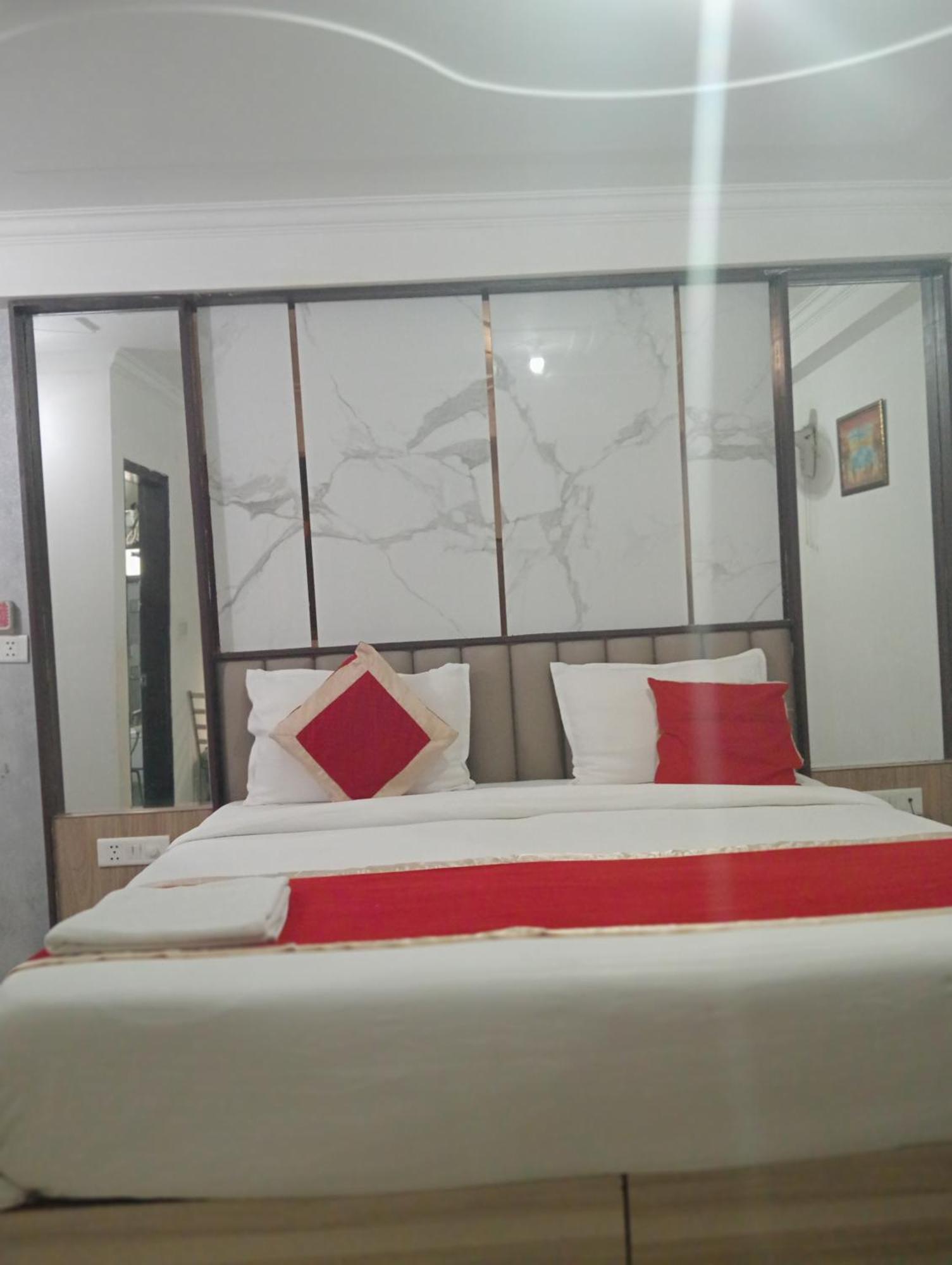 Hotel Clink New Delhi Airport Luaran gambar